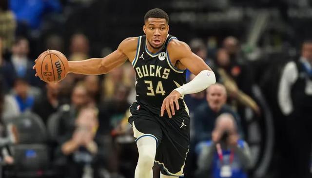 字母哥主动, 又回归开拓, 续三年季后 字母哥主动, 又回归开拓, 续三年季后