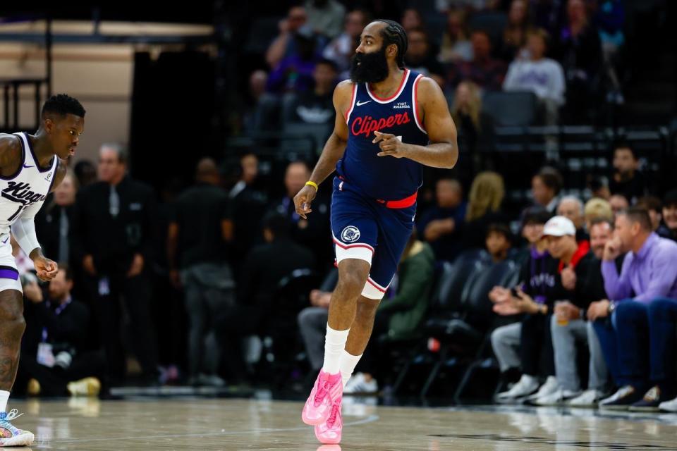 首节结束他, 半场结束国, 三罚全中 首节结束他, 半场结束国, 三罚全中