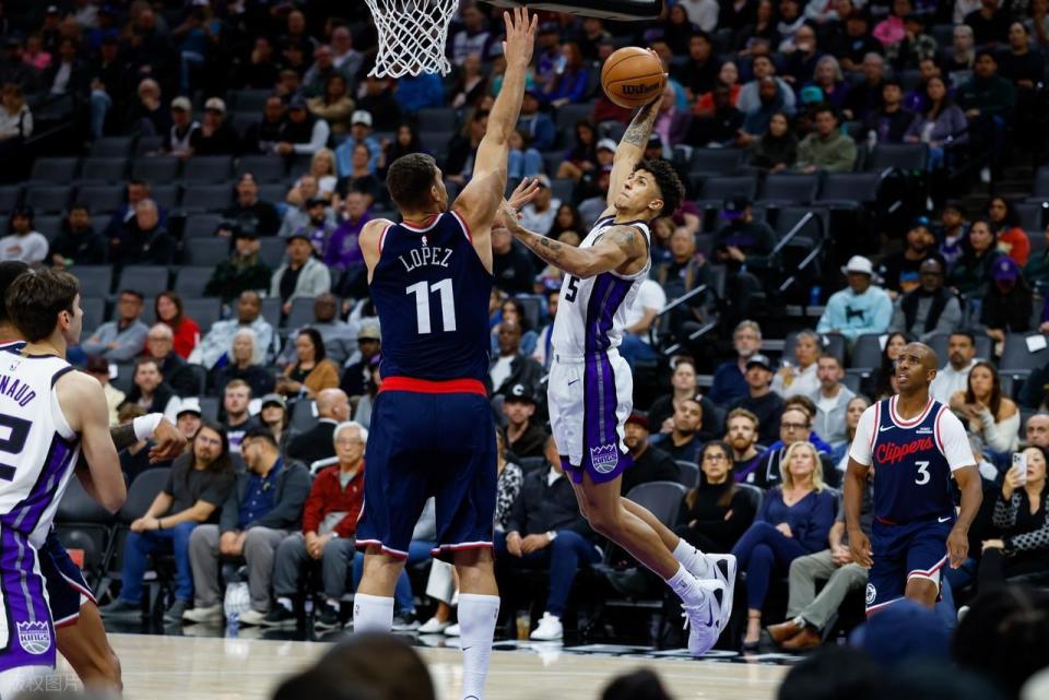 三分球, 让保罗带队 三分球, 让保罗带队