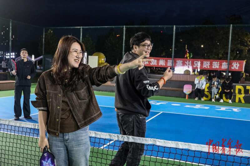 src, 板莉莉安正, src