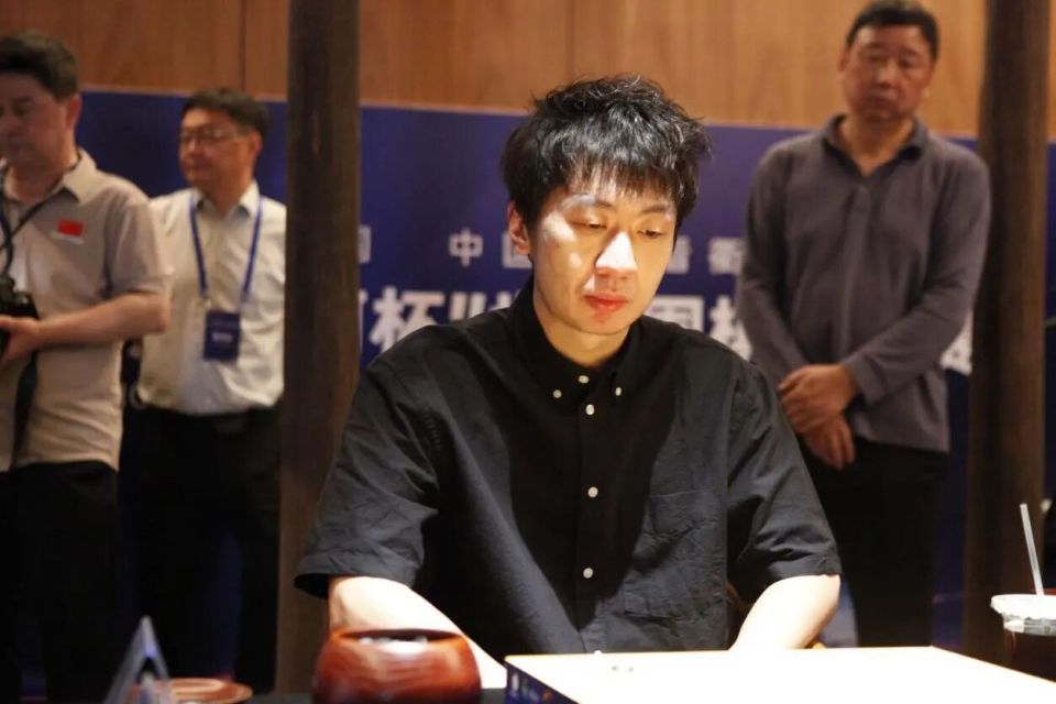 强自身棋形, 给了党毅飞, 但衢州是党